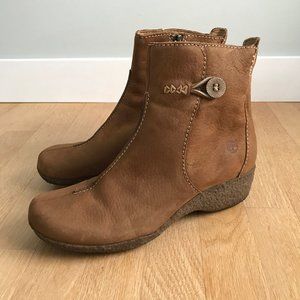 Super Cute Timberland Brown/Tan Suede Leather Boots - Women's Size 8